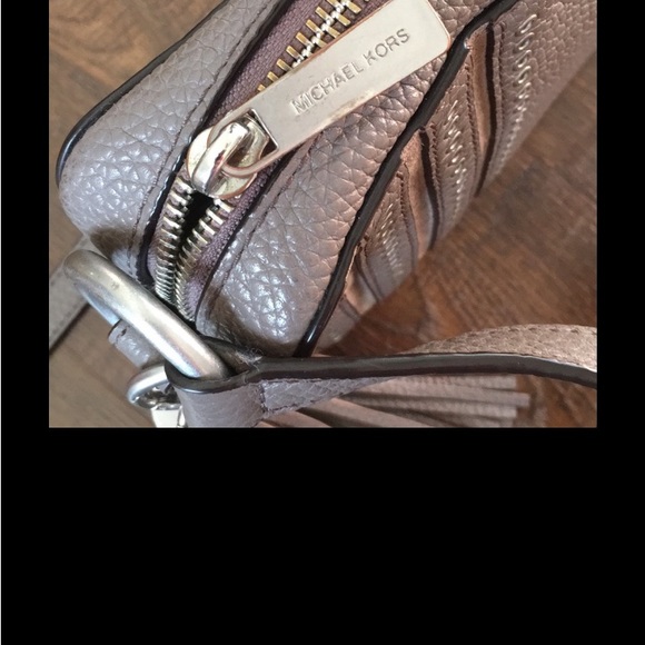 Michael Kors crossbody with matching Bedford wallet in Cinder. - Picture 9 of 14